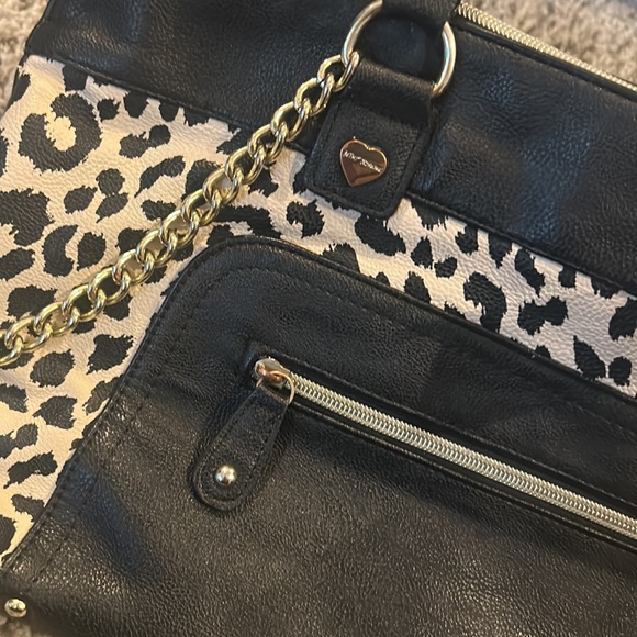 Leopard Betsy Johnson Purse - Picture 4 of 4